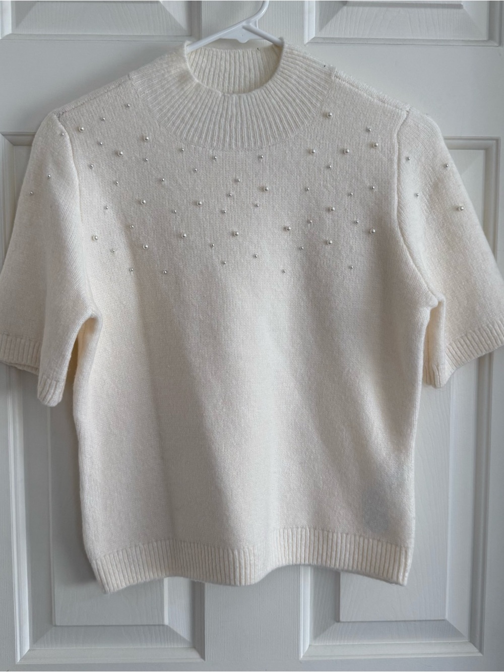 Abercrombie & Fitch White Pearl Embellished Mock Neck Short Sleeve Sweater - S